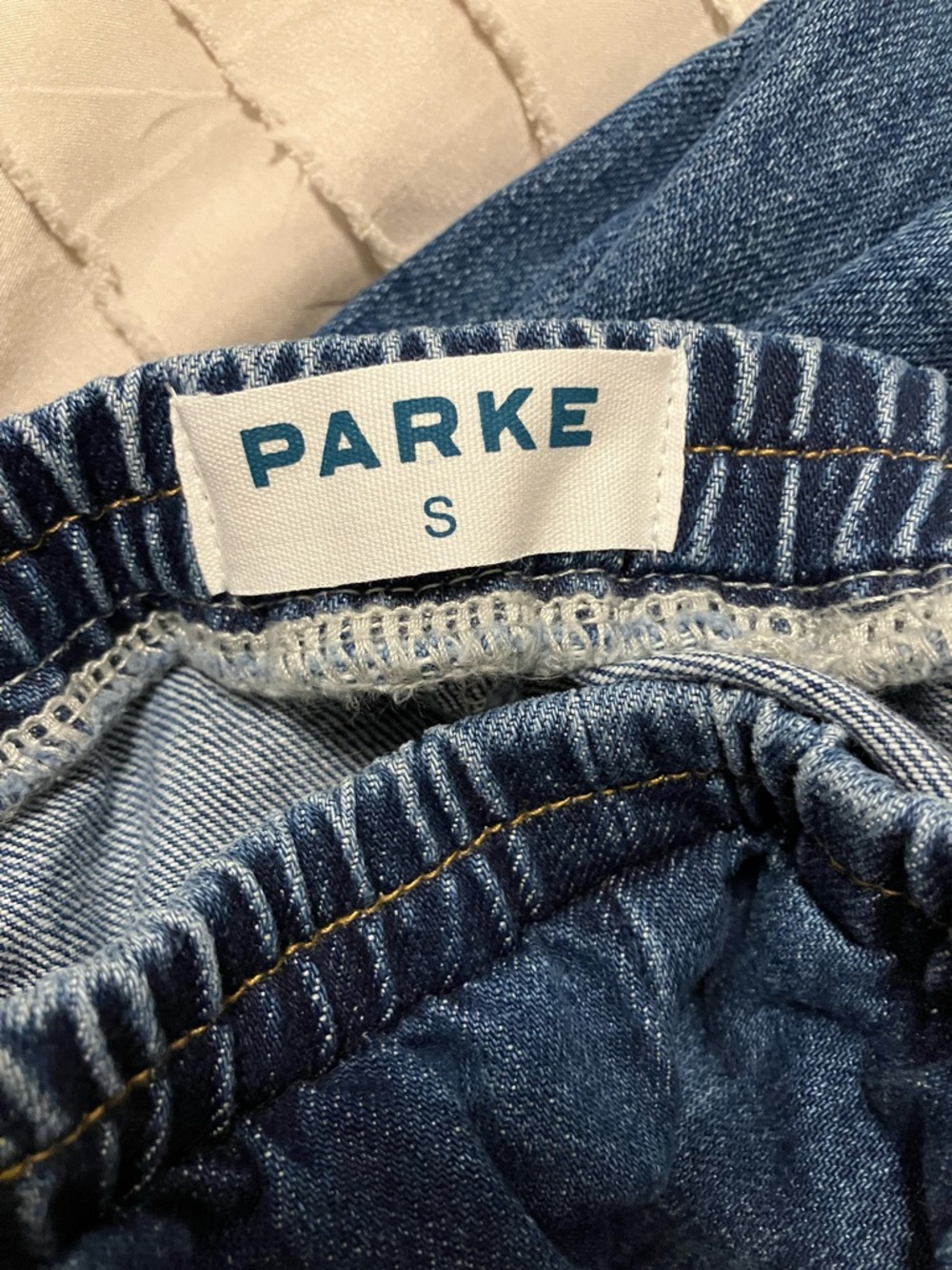 Parke S Women's Wide Leg Elastic Waist Jeans in Medium Wash Denim - Picture 2 of 4